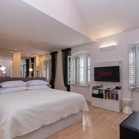 דירה Riva Luxury *