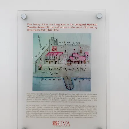 Riva Luxury דירה