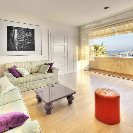 Апартаменты Riva Luxury
