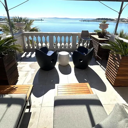 Apartment Riva Luxury