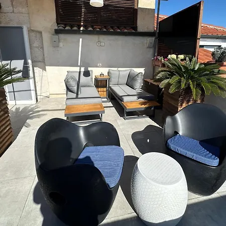 Apartment Riva Luxury Split