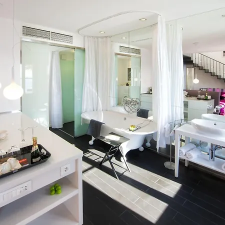 Riva Luxury Apartment