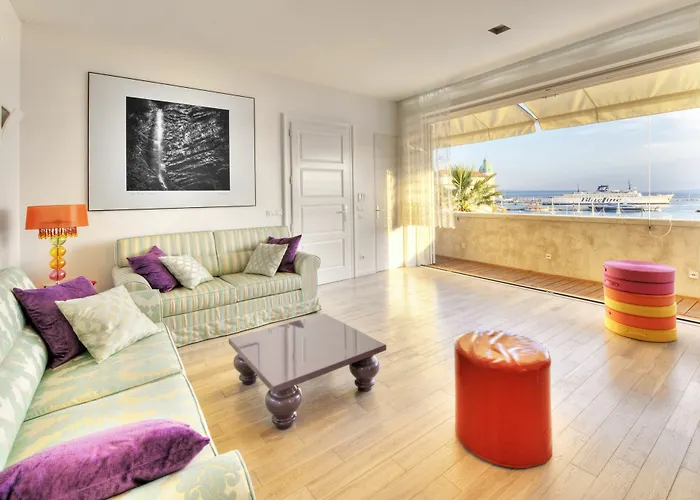 Апартаменти Riva Luxury