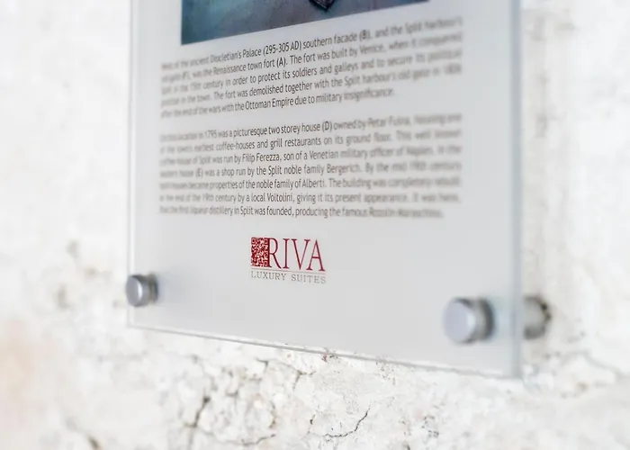 Апартаменти Riva Luxury *