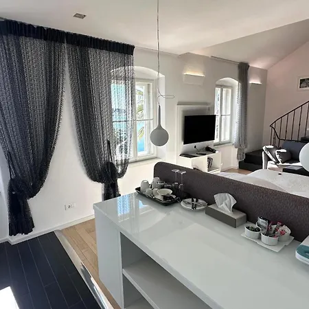 Riva Luxury * سبليت