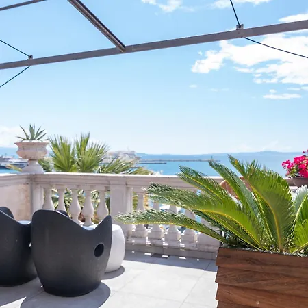 شقة Riva Luxury *